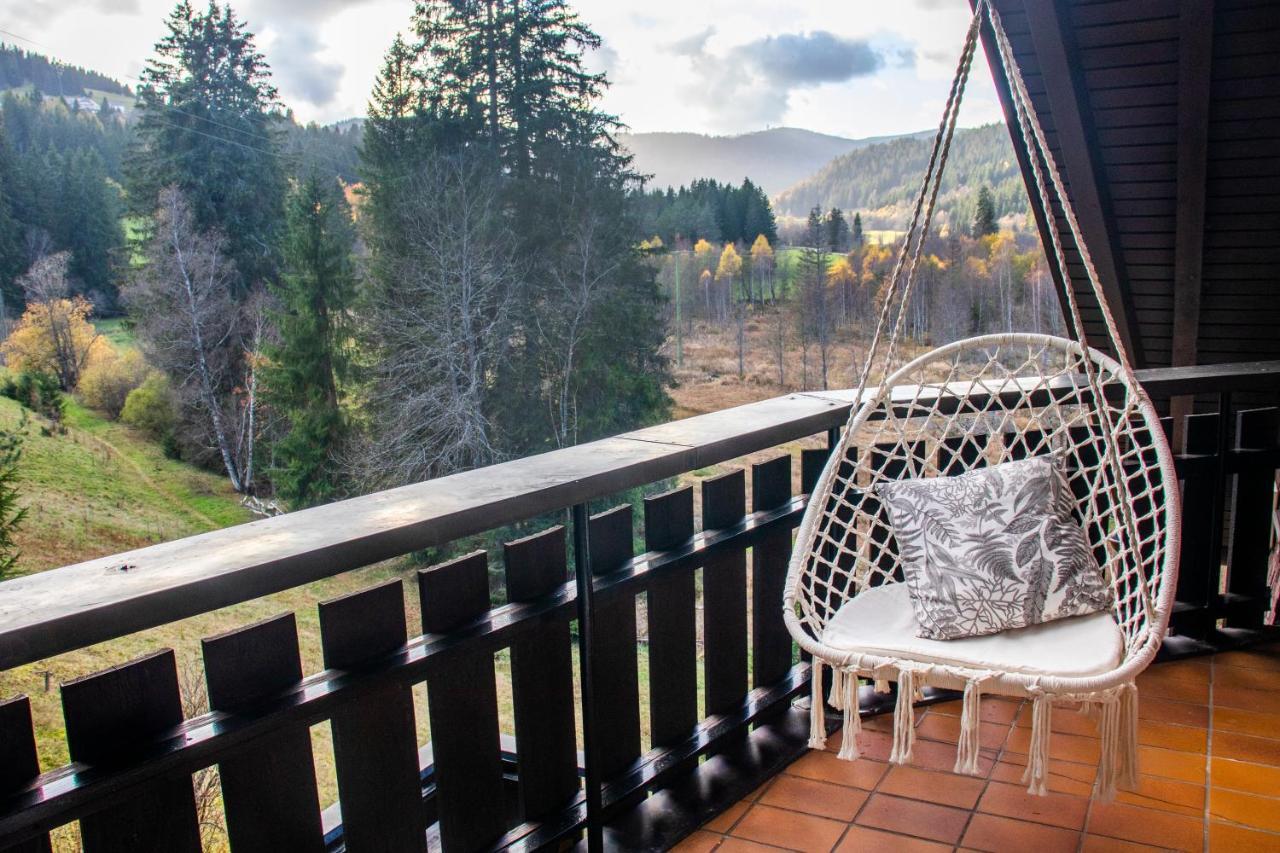 Blackncozy - Grosszuegiges Designappartement Mit Boxspringbetten Und Heimkino Feldberg  Exterior foto